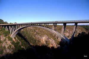 Blaukrans Bridge 300x200 South African Vacation – South Africa Cape Guide – travel along the garden route